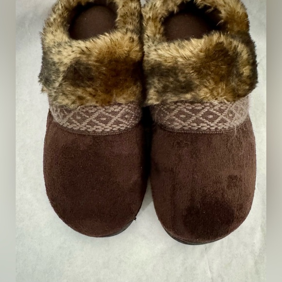 Brown Fur-Lined Women's Slippers - Picture 9 of 16